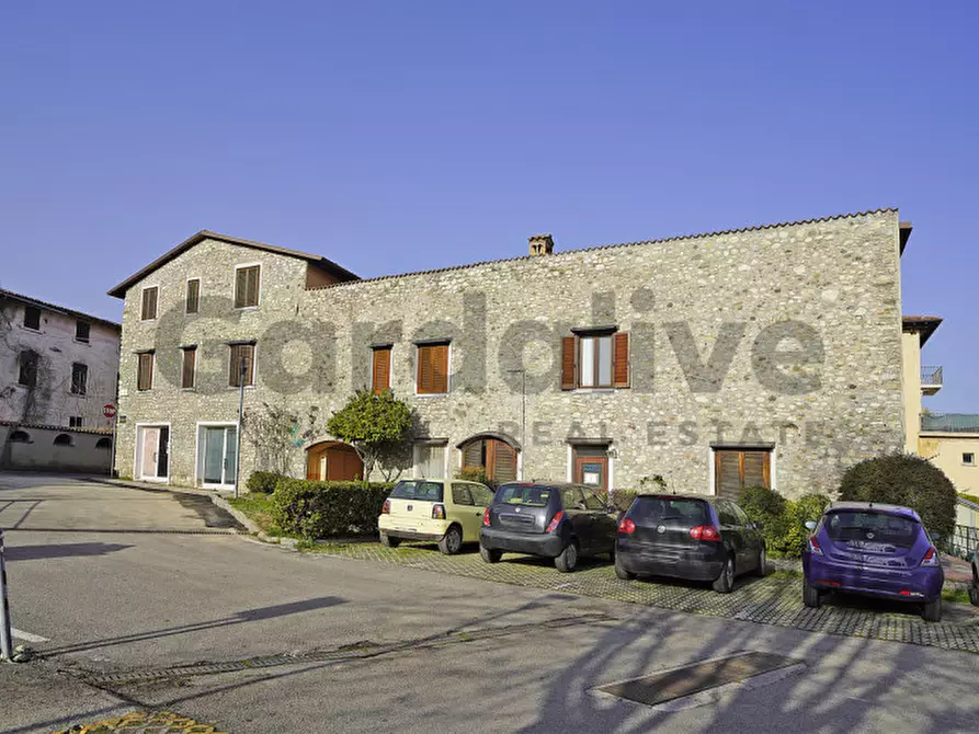 Immagine 10 di Appartamento in vendita  in Via Garibaldi 71 a San Felice Del Benaco