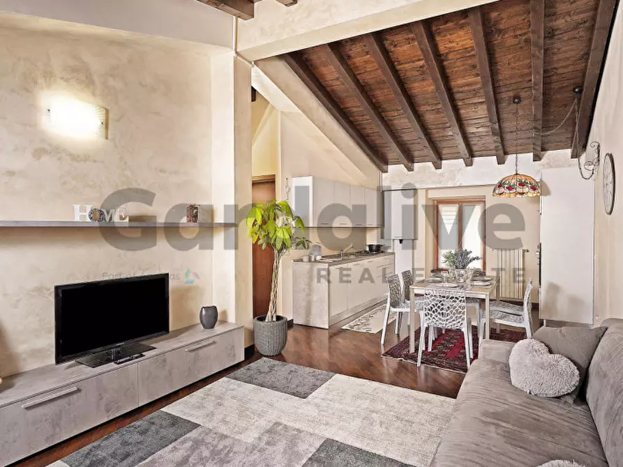 Immagine 11 di Appartamento in vendita  in Via Garibaldi 71 a San Felice Del Benaco