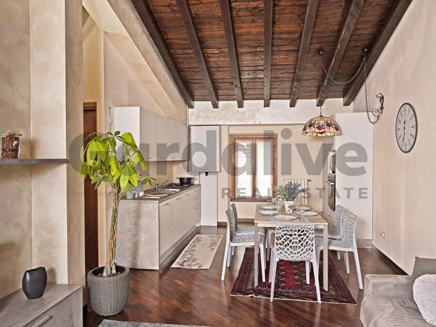 Immagine 12 di Appartamento in vendita  in Via Garibaldi 71 a San Felice Del Benaco