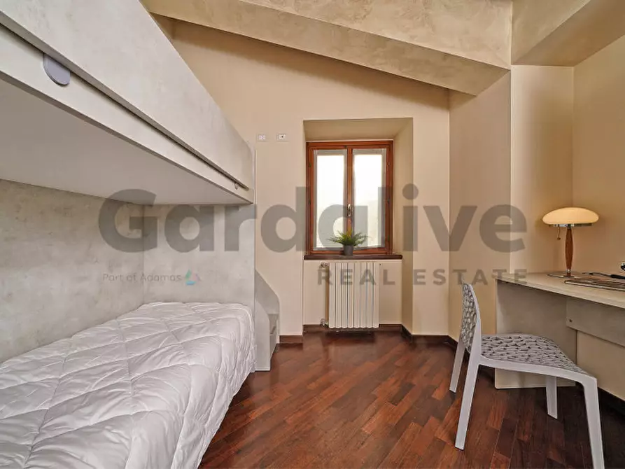 Immagine 24 di Appartamento in vendita  in Via Garibaldi 71 a San Felice Del Benaco