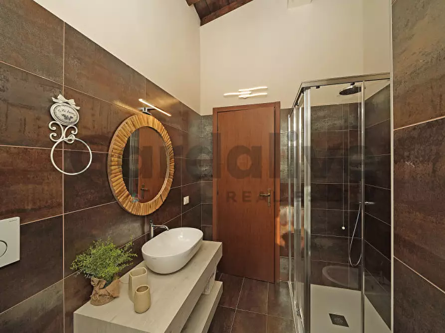 Immagine 27 di Appartamento in vendita  in Via Garibaldi 71 a San Felice Del Benaco