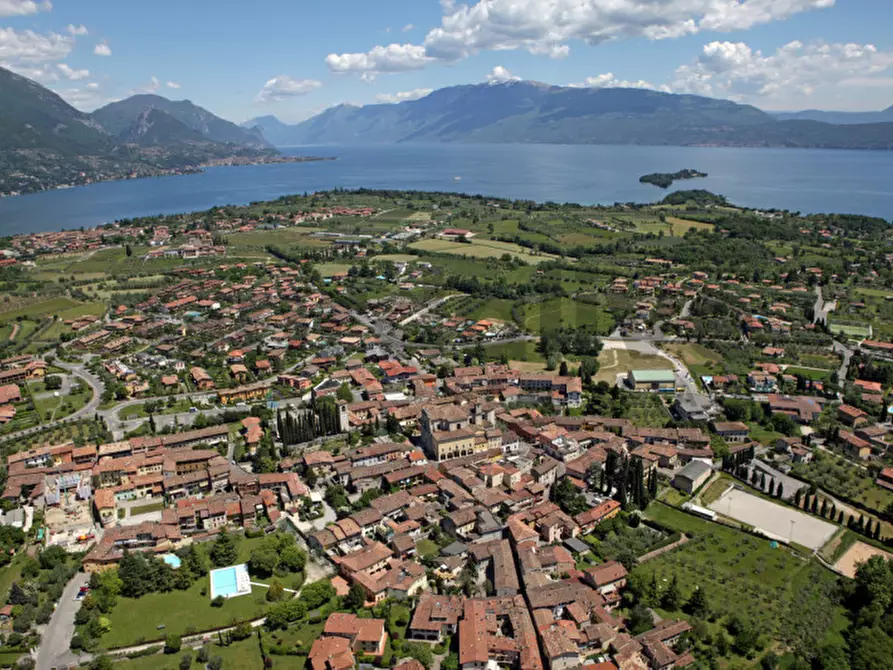 Immagine 30 di Appartamento in vendita  in Via Garibaldi 71 a San Felice Del Benaco