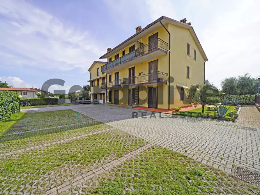 Immagine 15 di Appartamento in vendita  in Via Brescia 26 a San Felice Del Benaco