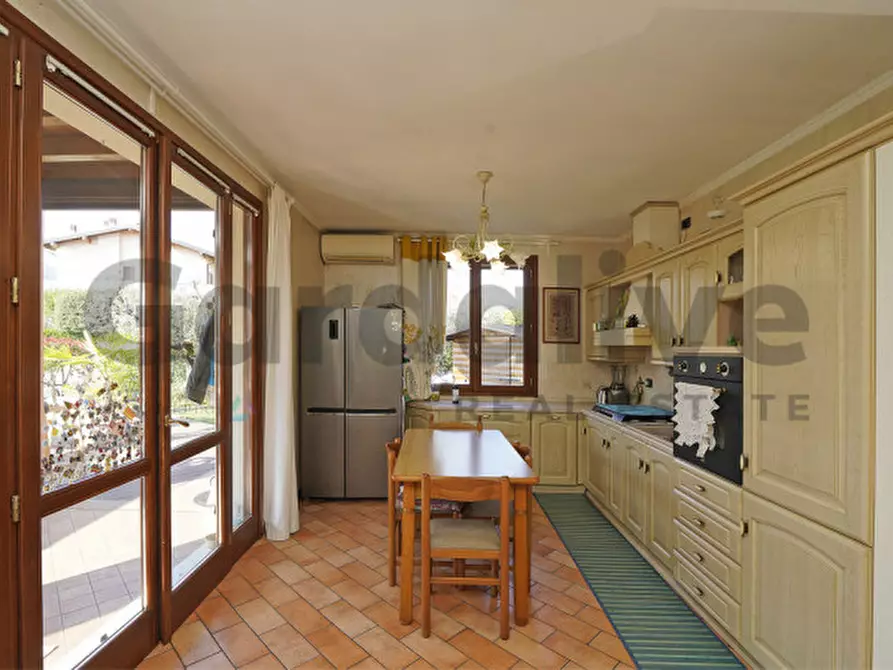 Immagine 5 di Appartamento in vendita  in Via Boschette 95 a San Felice Del Benaco