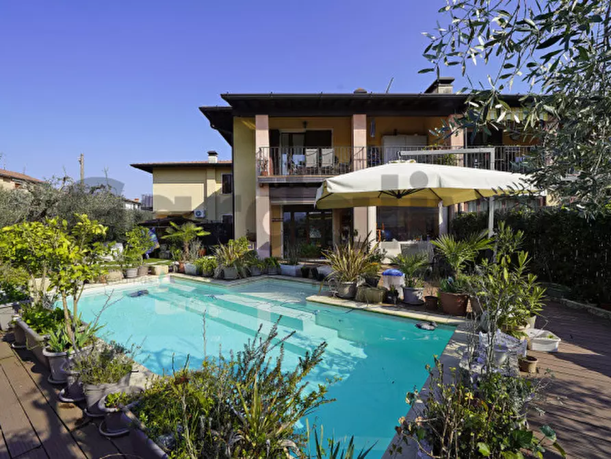 Immagine 10 di Appartamento in vendita  in Via Boschette 95 a San Felice Del Benaco