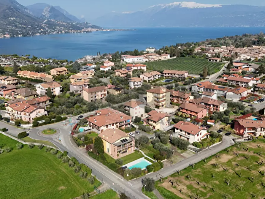 Immagine 12 di Appartamento in vendita  in Via Boschette 95 a San Felice Del Benaco