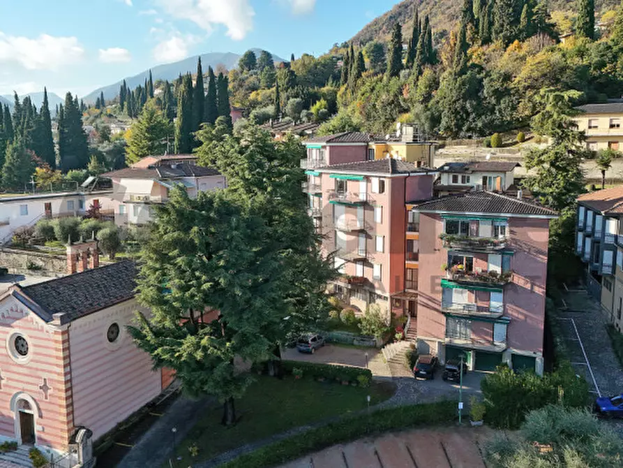 Immagine 10 di Appartamento in vendita  in Viale Landi a Salò