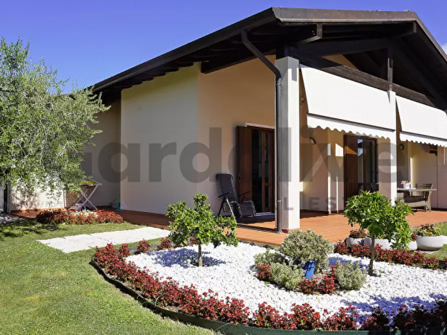 Immagine 1 di Villa in vendita  in Via Vallette 1 a San Felice Del Benaco