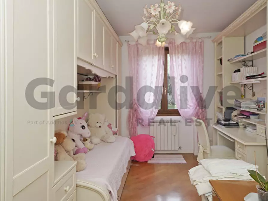 Immagine 11 di Villa in vendita  in Via Vallette 1 a San Felice Del Benaco