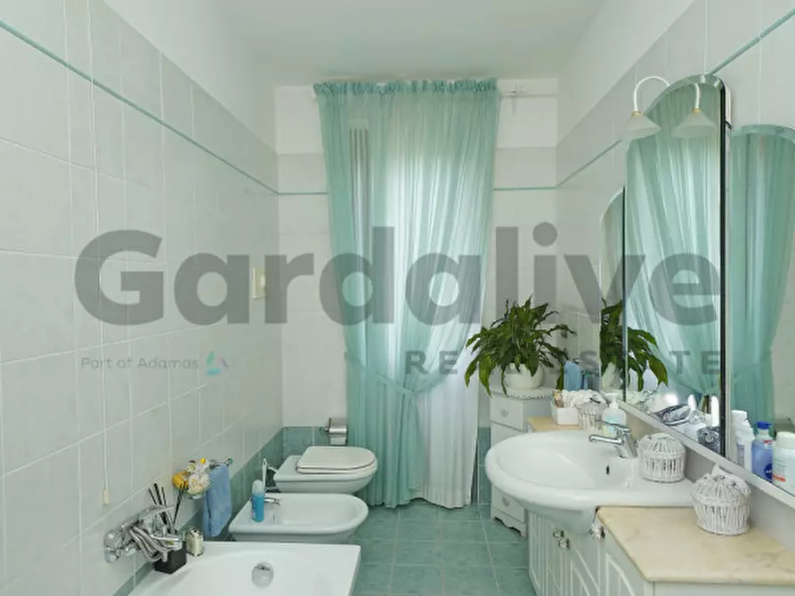 Immagine 16 di Villa in vendita  in Via Vallette 1 a San Felice Del Benaco