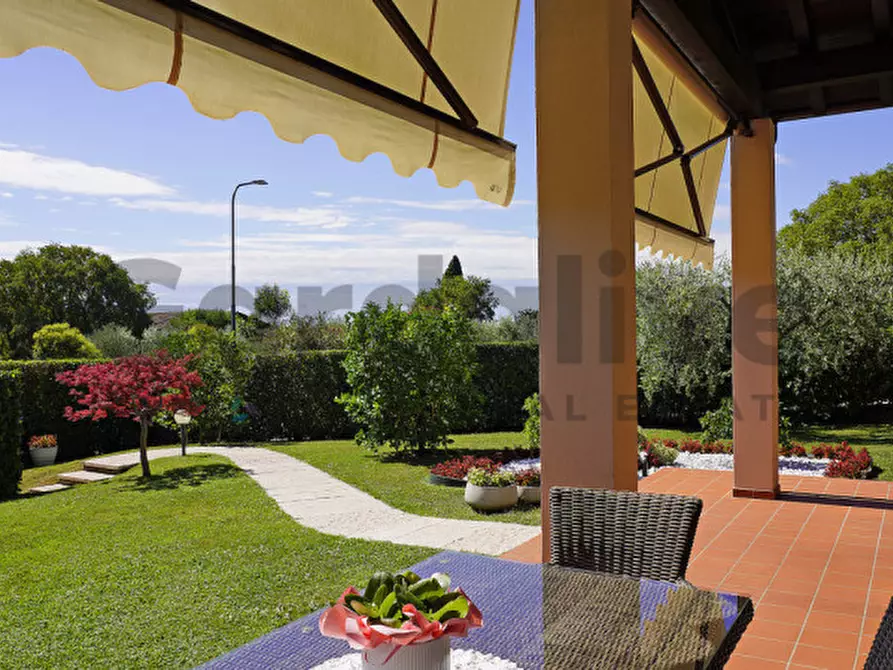 Immagine 19 di Villa in vendita  in Via Vallette 1 a San Felice Del Benaco