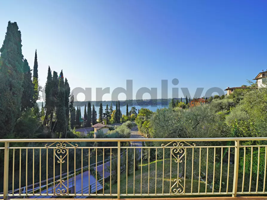 Immagine 1 di Villa in vendita  in Via Panoramica 3 a Salò