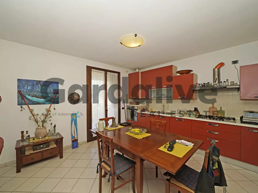 Immagine 2 di Appartamento in vendita  in Via Boschette 6 a San Felice Del Benaco