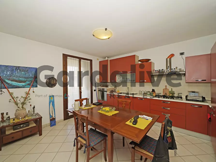 Immagine 5 di Appartamento in vendita  in Via Boschette 6 a San Felice Del Benaco