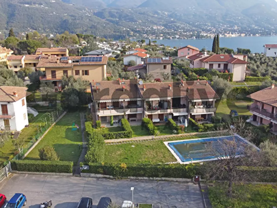 Immagine 11 di Appartamento in vendita  in Via Boschette 6 a San Felice Del Benaco