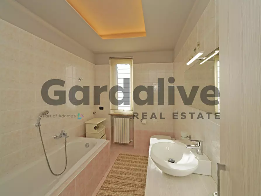 Immagine 27 di Casa bifamiliare in vendita  in Via San Giovanni 35 a San Felice Del Benaco