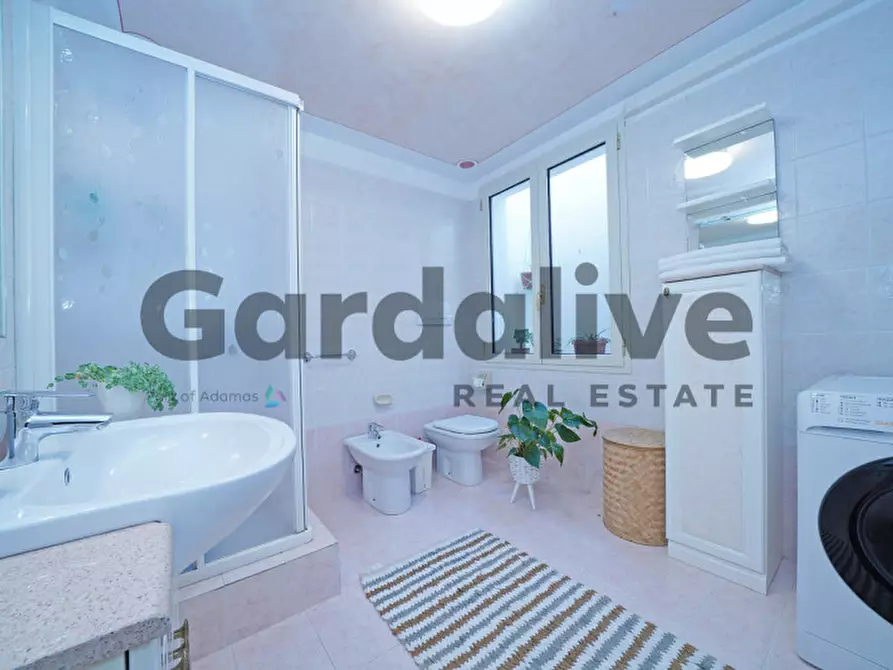 Immagine 30 di Casa bifamiliare in vendita  in Via San Giovanni 35 a San Felice Del Benaco