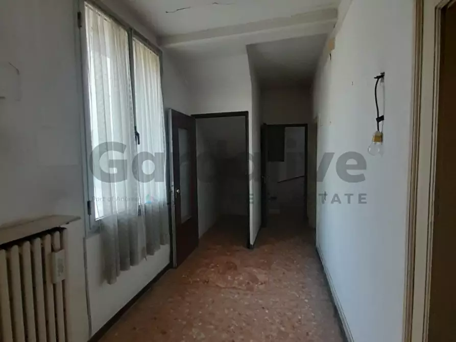 Immagine 11 di Rustico / casale in vendita  in Piazza Sergio Bresciani 19 a Salò