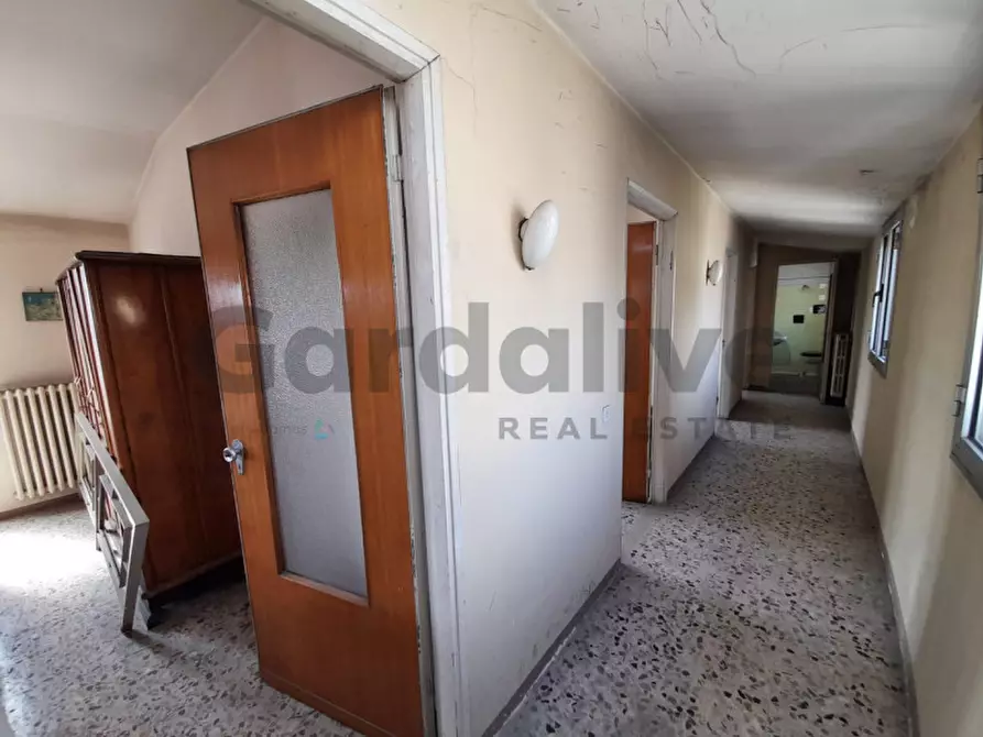 Immagine 15 di Rustico / casale in vendita  in Piazza Sergio Bresciani 19 a Salò