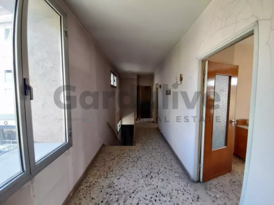 Immagine 16 di Rustico / casale in vendita  in Piazza Sergio Bresciani 19 a Salò