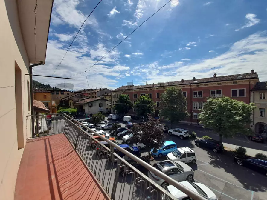 Immagine 18 di Rustico / casale in vendita  in Piazza Sergio Bresciani 19 a Salò