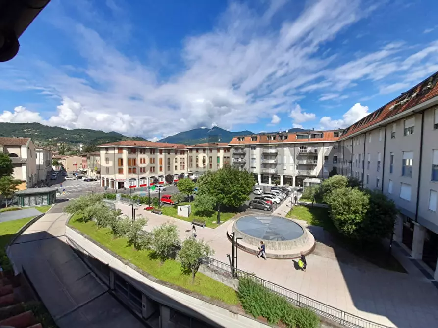 Immagine 23 di Rustico / casale in vendita  in Piazza Sergio Bresciani 19 a Salò