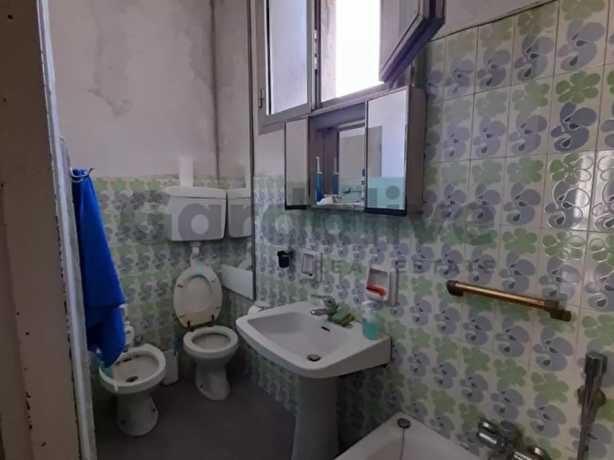 Immagine 27 di Rustico / casale in vendita  in Piazza Sergio Bresciani 19 a Salò