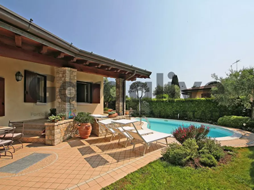 Immagine 4 di Villa in vendita  in Via Cominelli 30 a San Felice Del Benaco