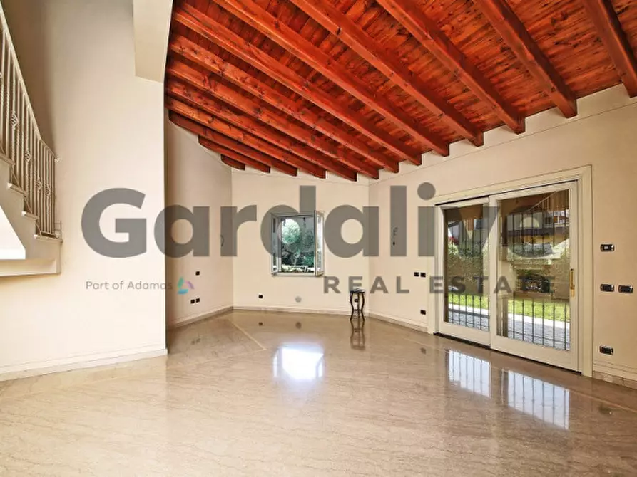 Immagine 6 di Villa in vendita  in Via Cominelli 30 a San Felice Del Benaco