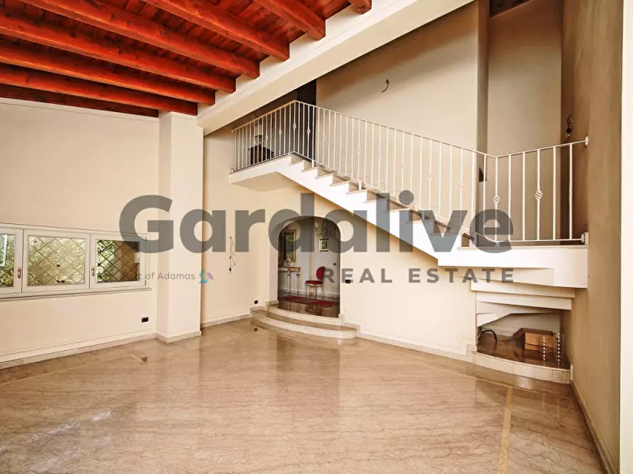 Immagine 7 di Villa in vendita  in Via Cominelli 30 a San Felice Del Benaco