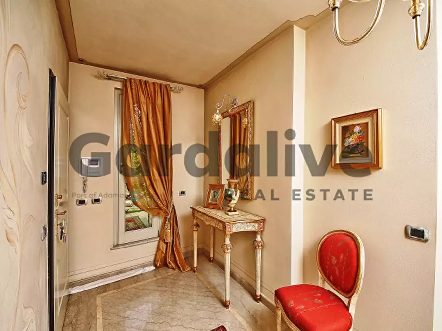 Immagine 9 di Villa in vendita  in Via Cominelli 30 a San Felice Del Benaco