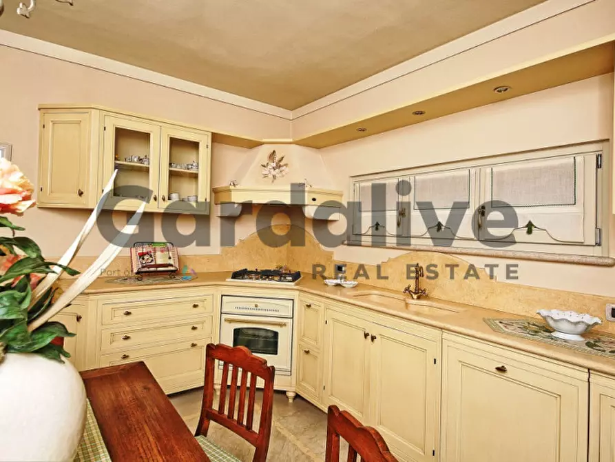 Immagine 10 di Villa in vendita  in Via Cominelli 30 a San Felice Del Benaco