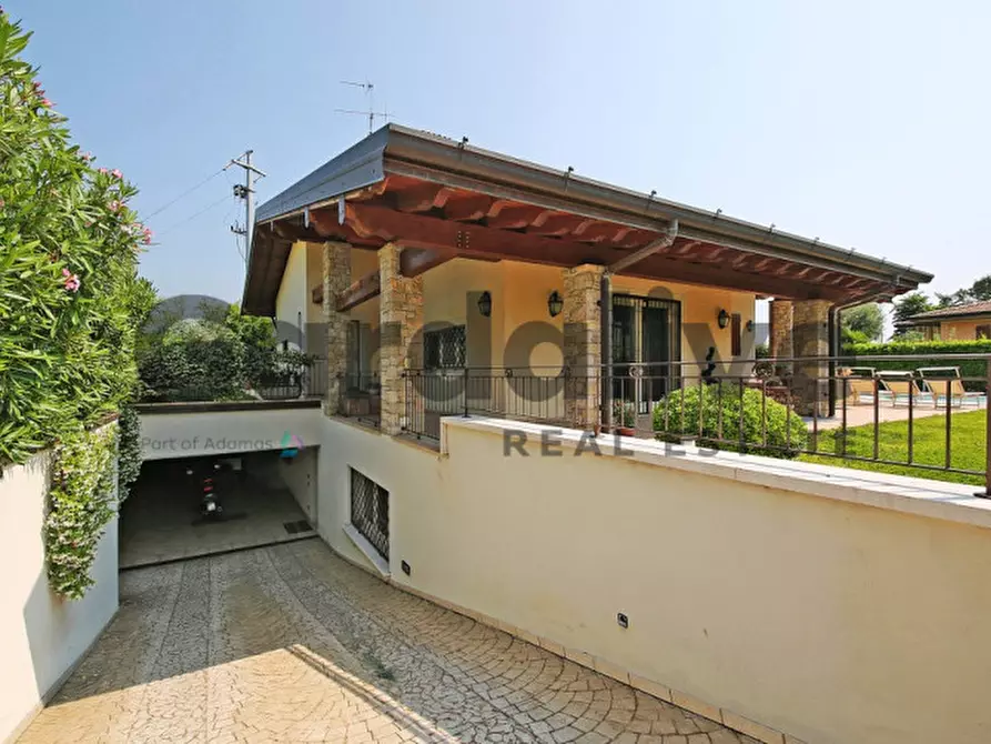 Immagine 29 di Villa in vendita  in Via Cominelli 30 a San Felice Del Benaco