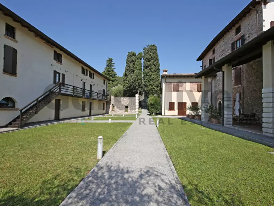 Immagine 1 di Appartamento in vendita  in Via Valene 47 a Salò