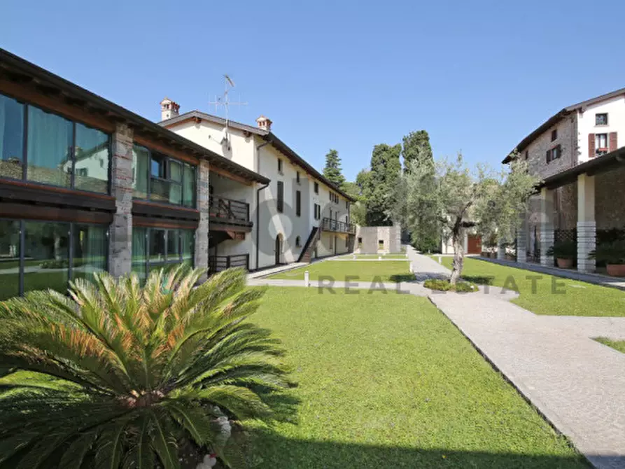 Immagine 5 di Appartamento in vendita  in Via Valene 47 a Salò