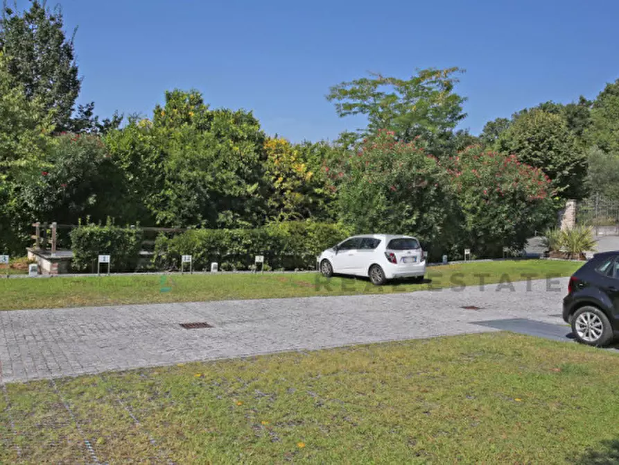 Immagine 17 di Appartamento in vendita  in Via Valene 47 a Salò