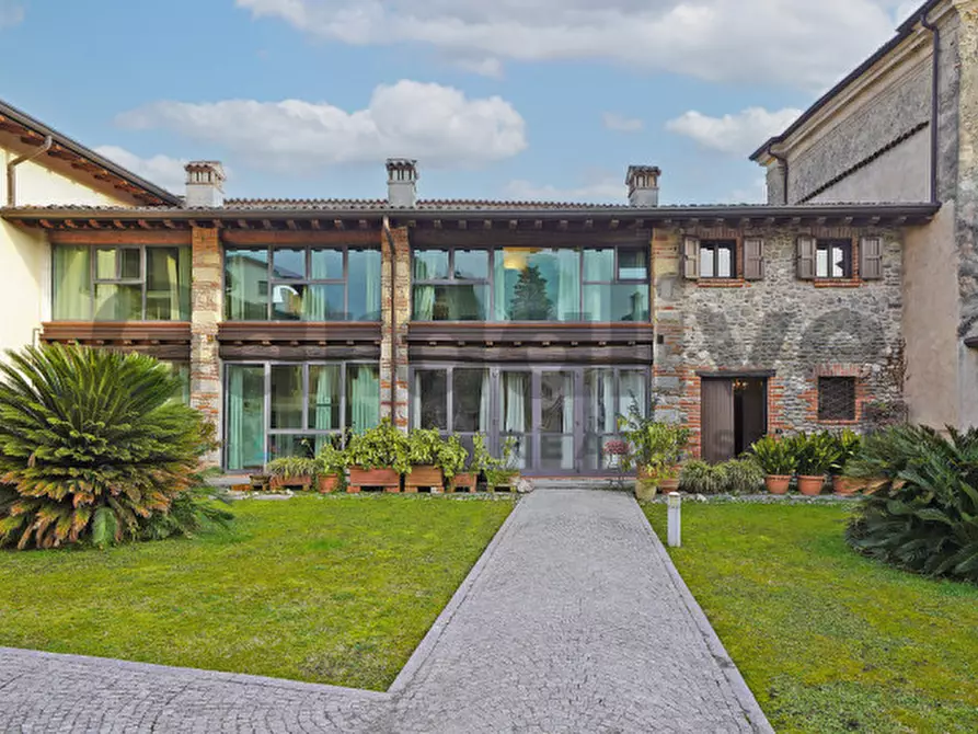 Immagine 19 di Appartamento in vendita  in Via Valene 47 a Salò