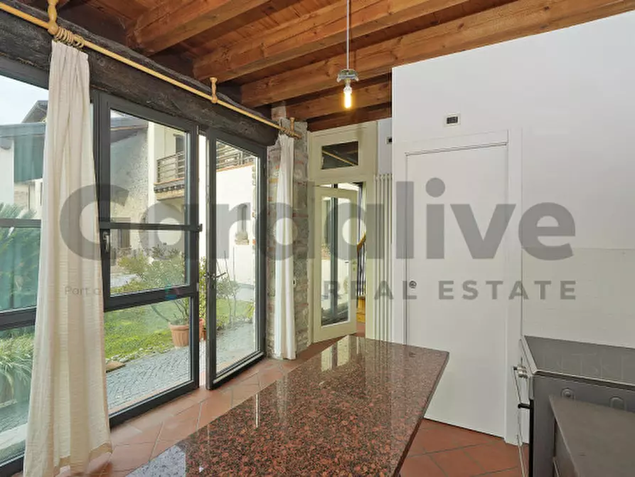 Immagine 22 di Appartamento in vendita  in Via Valene 47 a Salò