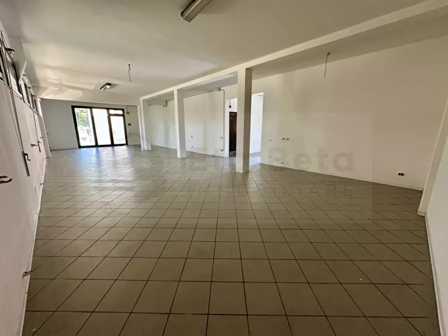 Immagine 1 di Magazzino in affitto  in Salata a Noventa Padovana