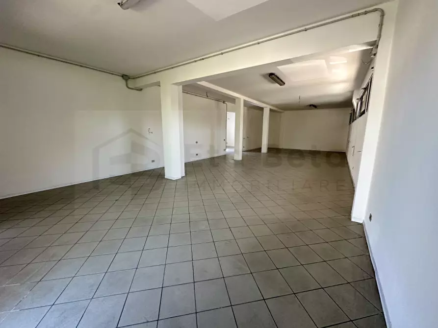 Immagine 2 di Magazzino in affitto  in Salata a Noventa Padovana
