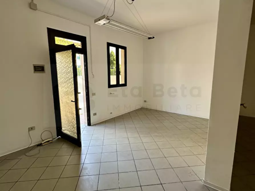 Immagine 4 di Magazzino in affitto  in Salata a Noventa Padovana