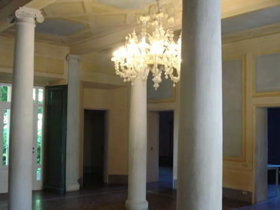 Immagine 7 di Villa in vendita  a Rimini