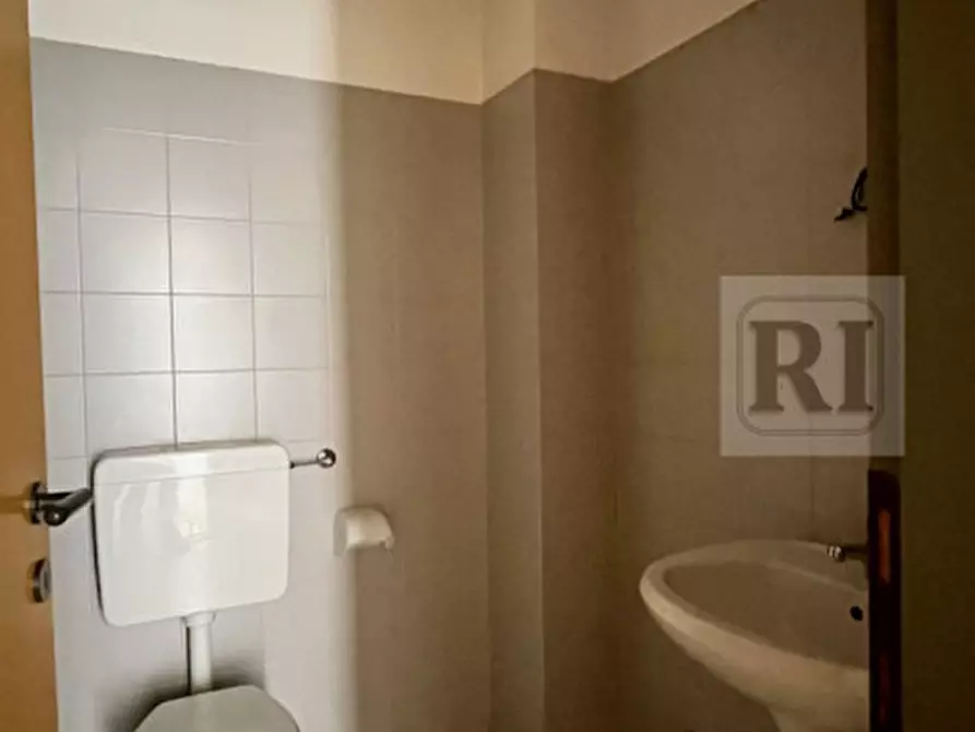 Immagine 14 di Ufficio in affitto  a Limena