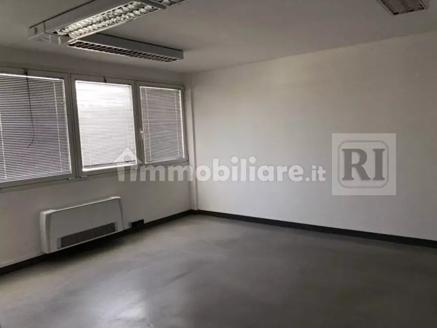 Immagine 16 di Ufficio in affitto  a Limena