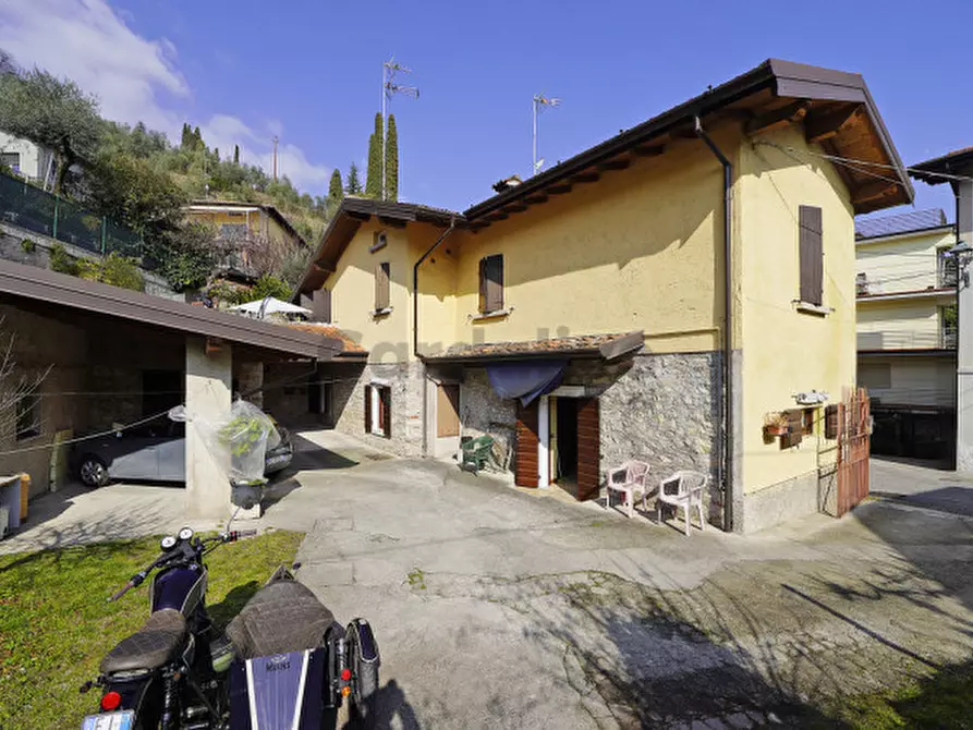 Immagine 3 di Appartamento in vendita  in Via Bornico a Toscolano-Maderno