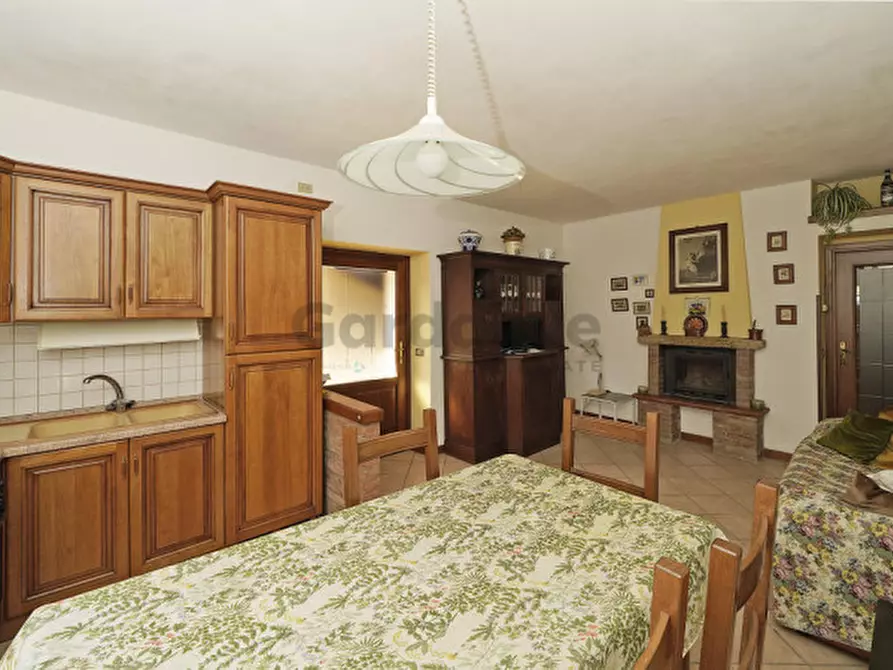 Immagine 4 di Appartamento in vendita  in Via Bornico a Toscolano-Maderno