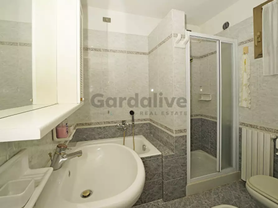 Immagine 17 di Appartamento in vendita  in Via Bornico a Toscolano-Maderno