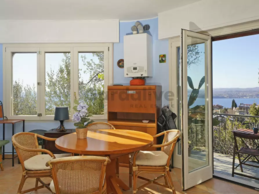 Immagine 2 di Appartamento in vendita  in Via Vigole a Toscolano-Maderno