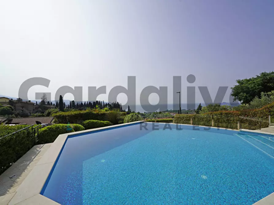 Immagine 4 di Villa in vendita  in Via Pulciano Gaino 23 a Toscolano-Maderno