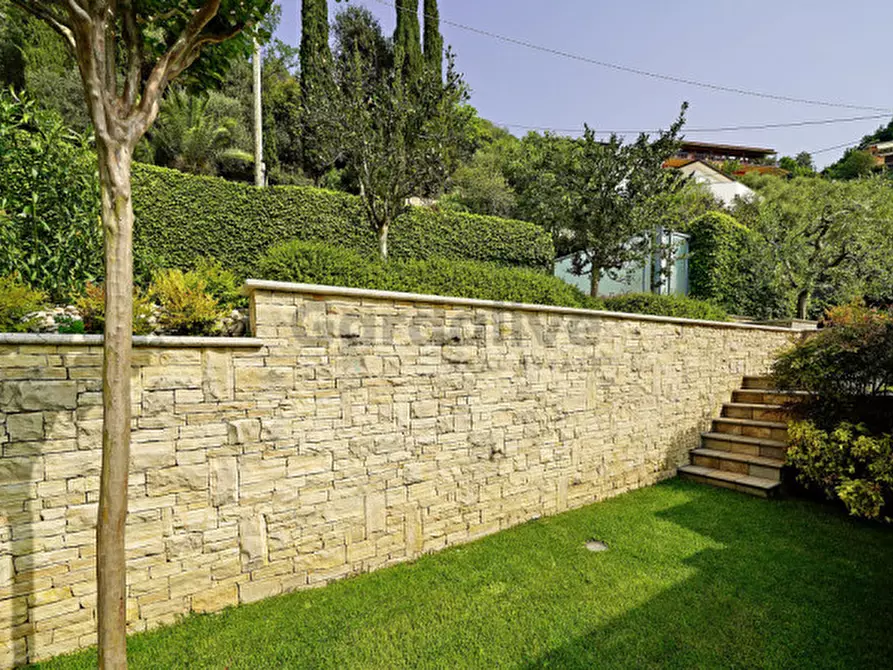 Immagine 9 di Villa in vendita  in Via Pulciano Gaino 23 a Toscolano-Maderno